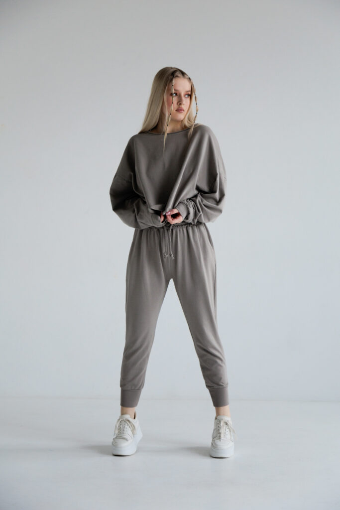 DRES OVERSIZE COMFY BEŻOWY